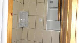 Гостевой дом on Pyshkina Геленджик Трехместный номер "Комфорт" с душем-4