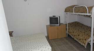 Гостевой дом on Pyshkina Геленджик-1